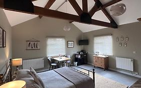 White House Farm - Beautiful Self Contained Courtyard Rooms